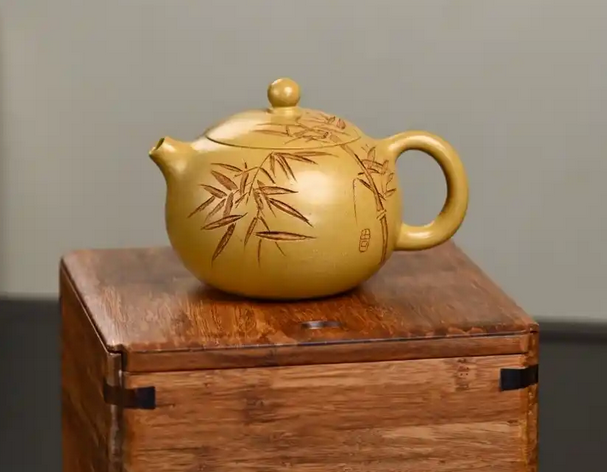 Difference between yixing purple clay teapots and other clay teapots